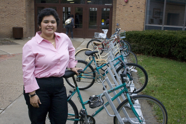dontdriveday-web-chase-snyder1 Rebecca Hernandez recently moved to Goshen from the extremely bike friendly city of Portland. She still bikes to work often at the Center for Intercultural Teaching and Learning. Photo by Chase Snyder.